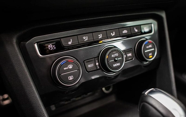 imagem-https://www.socarrao.com.br/sc-vehicle-images-prod/4433329/1792858608795-8600481_25_B_dfd7f1d515.jpeg