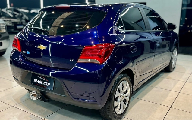 imagem-https://www.socarrao.com.br/sc-vehicle-images-prod/4433403/1792775683477-3362a492075e434aa02a372e8635c10e_1792770591041.jpg