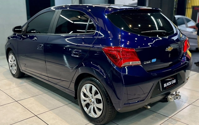 imagem-https://www.socarrao.com.br/sc-vehicle-images-prod/4433403/1792775683479-7495051a20e94b8b972966db5966ee75_1792770591045.jpg