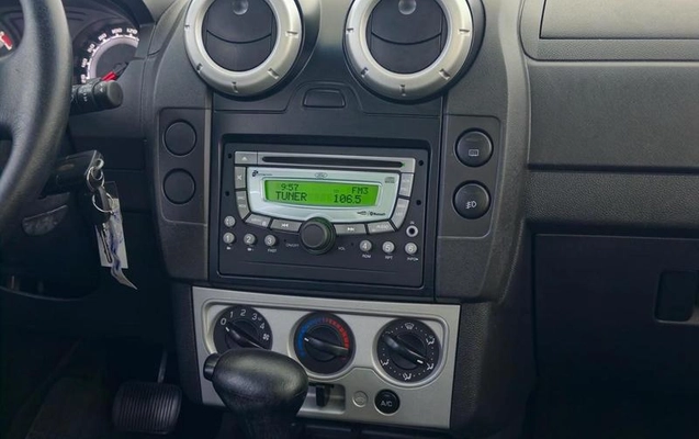 imagem-https://www.socarrao.com.br/sc-vehicle-images-prod/4433441/1792776057295-8546939_13_B_2c069786f2.jpeg