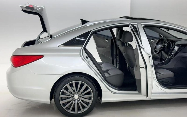 imagem-https://www.socarrao.com.br/sc-vehicle-images-prod/4433527/1792776629085-8522723_9_B_919db4b767.jpeg