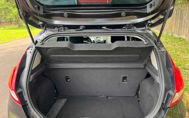 imagem-https://www.socarrao.com.br/sc-vehicle-images-prod/4433647/1792777710994-V2hhdHNBcHAgSW1hZ2UgMjAyNi0xMC0yMyBhdCAxMy40Mi4yMCAoMykuanBlZw.jpeg