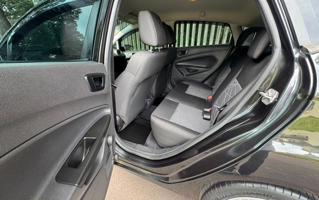imagem-https://www.socarrao.com.br/sc-vehicle-images-prod/4433647/1792777711739-V2hhdHNBcHAgSW1hZ2UgMjAyNi0xMC0yMyBhdCAxMy40Mi4yMC5qcGVn.jpeg