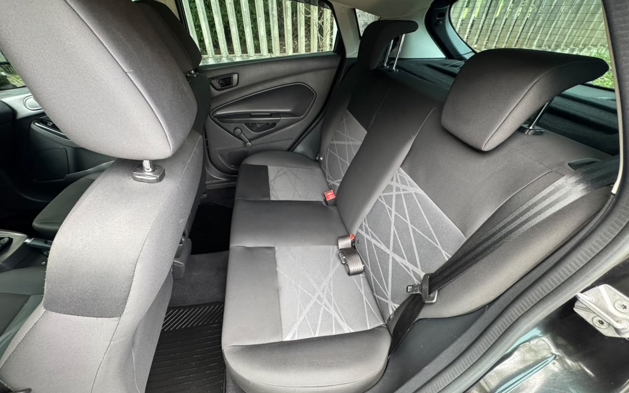 imagem-https://www.socarrao.com.br/sc-vehicle-images-prod/4433647/1792777711943-V2hhdHNBcHAgSW1hZ2UgMjAyNi0xMC0yMyBhdCAxMy40Mi4xOSAoMikuanBlZw.jpeg