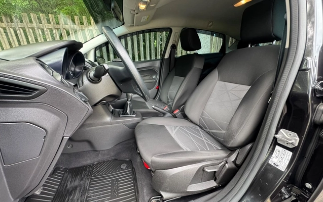 imagem-https://www.socarrao.com.br/sc-vehicle-images-prod/4433647/1792777712332-V2hhdHNBcHAgSW1hZ2UgMjAyNi0xMC0yMyBhdCAxMy40Mi4xOS5qcGVn.jpeg