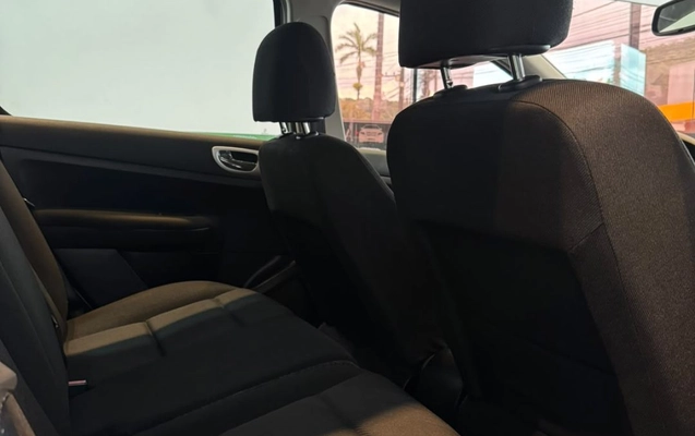 imagem-https://www.socarrao.com.br/sc-vehicle-images-prod/4433701/1792778235284-aa5ddf92f0824cf7b0cfc027ab4f7cbd_1792778182743.jpg