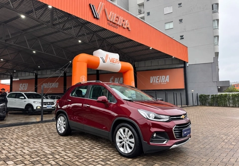 Chevrolet Tracker 2017 Vermelho — foto 1 de 3