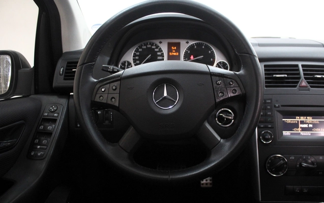 imagem-https://www.socarrao.com.br/sc-vehicle-images-prod/4433713/1792778341865-7_035409.jpg