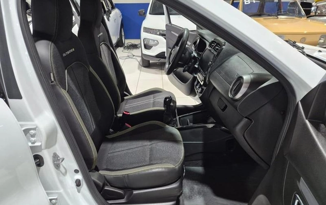 imagem-https://www.socarrao.com.br/sc-vehicle-images-prod/4433765/1792845131609-8600733_18_B_ae20d54938.jpeg