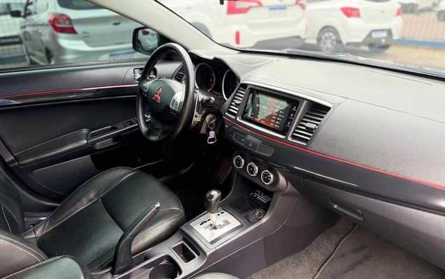 imagem-https://www.socarrao.com.br/sc-vehicle-images-prod/4433778/1792778912911-8565176_3_B_d55b2d1262.jpeg