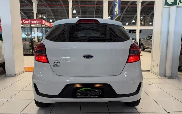 imagem-https://www.socarrao.com.br/sc-vehicle-images-prod/4433799/1792778994015-8549497_8_B_3992a4f6f5.jpeg