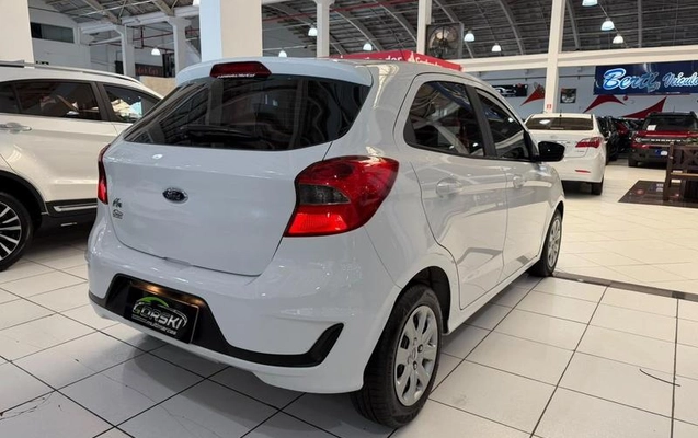 imagem-https://www.socarrao.com.br/sc-vehicle-images-prod/4433799/1792778994015-8549497_8_B_59b89a3c9d.jpeg