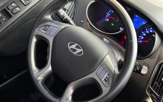 imagem-https://www.socarrao.com.br/sc-vehicle-images-prod/4433820/1792779093275-4_114810.jpg