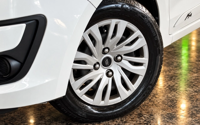 imagem-https://www.socarrao.com.br/sc-vehicle-images-prod/4433823/1792779094925-9_121541.jpg