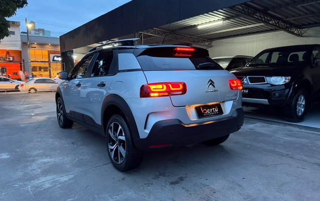 imagem-https://www.socarrao.com.br/sc-vehicle-images-prod/4433840/1792779643021-V2hhdHNBcHAgSW1hZ2UgMjAyNi0xMC0yMyBhdCAxMS4zOC41NCAoNCkuanBlZw.jpeg