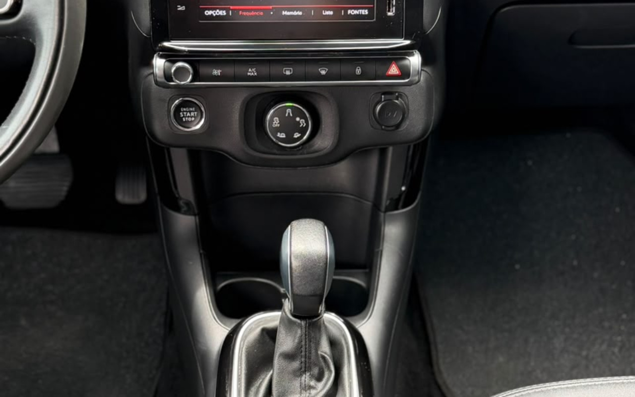 imagem-https://www.socarrao.com.br/sc-vehicle-images-prod/4433840/1792779643686-V2hhdHNBcHAgSW1hZ2UgMjAyNi0xMC0yMyBhdCAxNC4zMC4wMSAoMikuanBlZw.jpeg