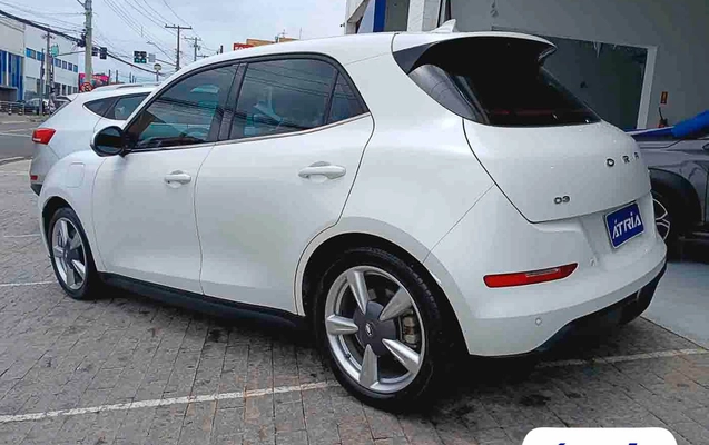 imagem-https://www.socarrao.com.br/sc-vehicle-images-prod/4433905/1792854980932-86075516-5971-40cd-8cb8-f34174c4a6fb.jpg
