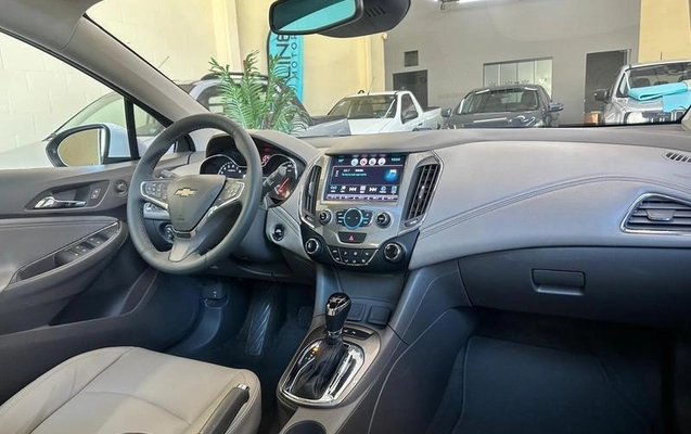 imagem-https://www.socarrao.com.br/sc-vehicle-images-prod/4433937/1792779918124-8517115_1_B_37f53e7f24.jpeg