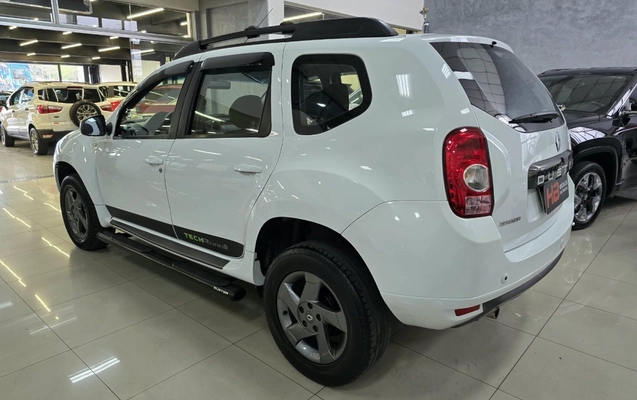 imagem-https://www.socarrao.com.br/sc-vehicle-images-prod/4433946/1792780527948-wcyx7LTtZYh9wAuQvfe7adD6a3vPXJ1z.jpg