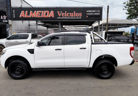 Ford Ranger 2014 Branco — foto 1 de 3