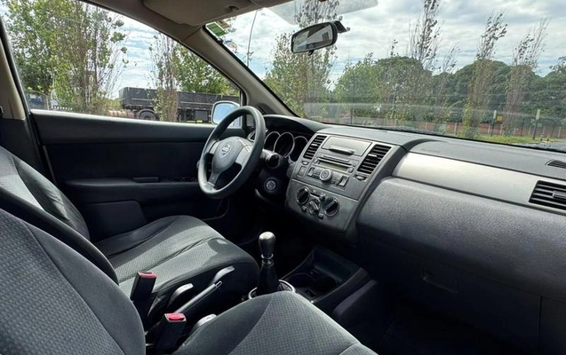 imagem-https://www.socarrao.com.br/sc-vehicle-images-prod/4434124/1792780745461-8585840_15_B_f2cab01fe5.jpeg