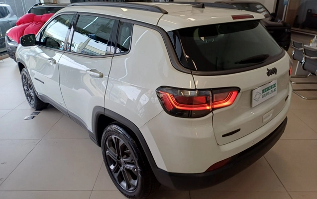 imagem-https://www.socarrao.com.br/sc-vehicle-images-prod/4434131/1792780805601-vehicle_image_1792780779_11201539d7eb1105bc5d9172153e026d.jpeg