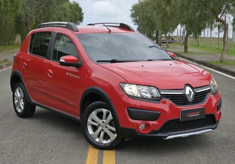 Renault Sandero 2016 Vermelho — foto 1 de 3