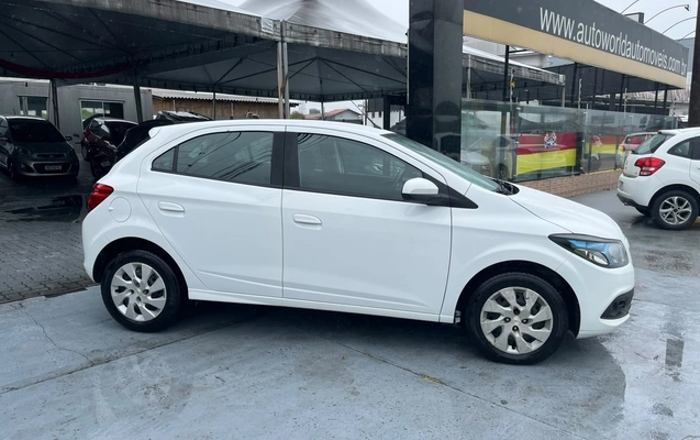 imagem-https://www.socarrao.com.br/sc-vehicle-images-prod/4434342/1792781323307-e0d67f71a8fa42e3a5900fbfa57c2840_1792780770690.jpg