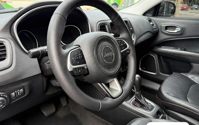 imagem-https://www.socarrao.com.br/sc-vehicle-images-prod/4434384/1792786824695-a4bc4a76-b279-4124-b554-a0f6c4883d6c.jpg