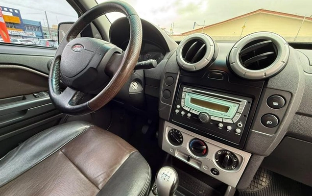 imagem-https://www.socarrao.com.br/sc-vehicle-images-prod/4434409/1792781871775-8601266_5_B_dd731f5381.jpeg
