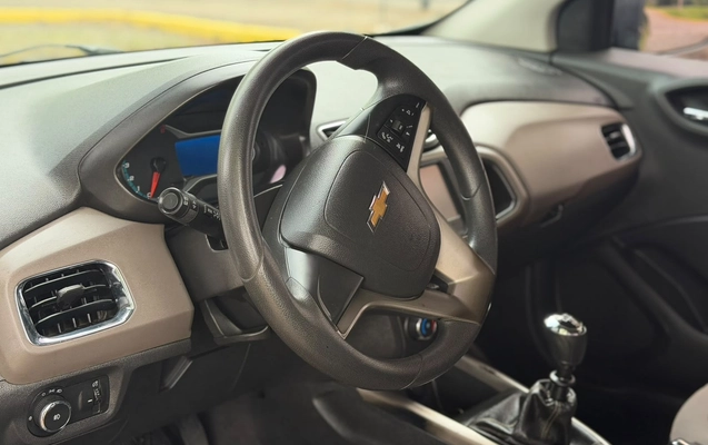 imagem-https://www.socarrao.com.br/sc-vehicle-images-prod/4434506/1792788947458-67e2d1e7-a663-4fc4-b479-917754b5e9d7.jpg