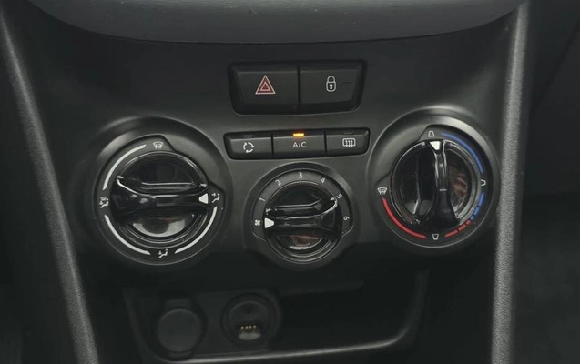 imagem-https://www.socarrao.com.br/sc-vehicle-images-prod/4434555/1792785296409-8572254_17_B_63af79273b.jpeg