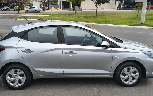 imagem-https://www.socarrao.com.br/sc-vehicle-images-prod/4434568/1792782946458-SU1HXzIwMjYwODI5XzExMDUxNzM2NF9IRFJ-Mi5qcGc.jpg