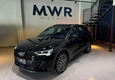 Audi Q3 2023 Preto — foto 1 de 3