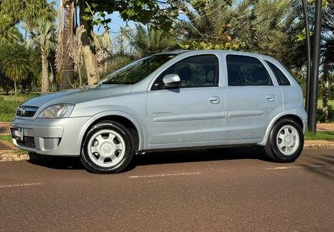 Chevrolet Corsa 2010 Prata — foto 1 de 3