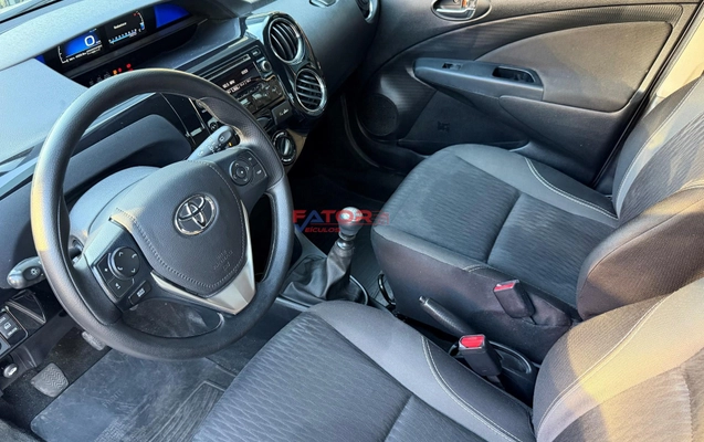 imagem-https://www.socarrao.com.br/sc-vehicle-images-prod/4434616/1792783408881-35cae5d20816480ca03b57a69293256e_1792776065846.jpg