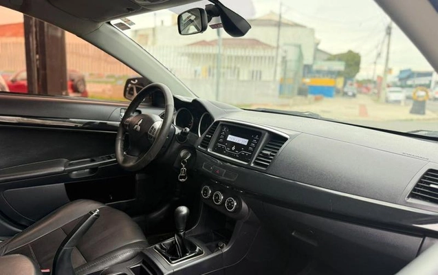 imagem-https://www.socarrao.com.br/sc-vehicle-images-prod/4434679/1792783887236-8595376_1_B_f5937f8979.jpeg