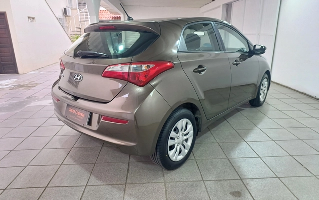 imagem-https://www.socarrao.com.br/sc-vehicle-images-prod/4434688/1792784893153-app-photos-hWJ84fbV50RczpNf7cwGlixtMr6d197t.jpg