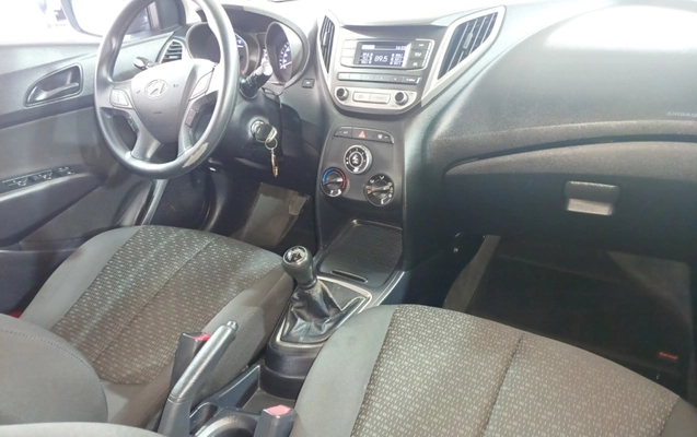 imagem-https://www.socarrao.com.br/sc-vehicle-images-prod/4434688/1792784893161-app-photos-tjNotrLeEshbFK5mxhBF5uQn5mAbqrnS.jpg