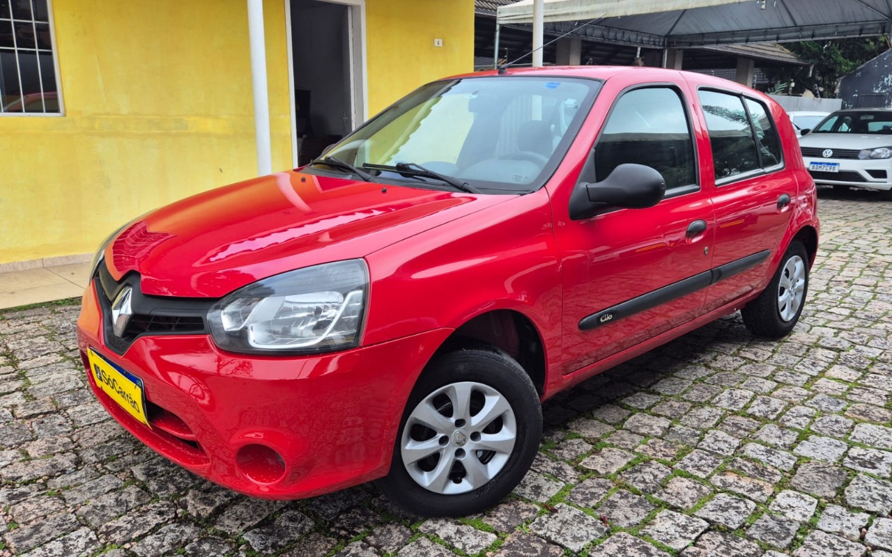 Renault Clio 2014 Vermelho — foto 1 de 3