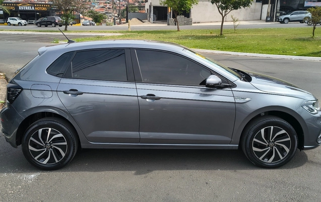 imagem-https://www.socarrao.com.br/sc-vehicle-images-prod/4434725/1792784255418-SU1HXzIwMjYwODI5XzExMTIxOTQ5Nl9IRFJ-Mi5qcGc.jpg