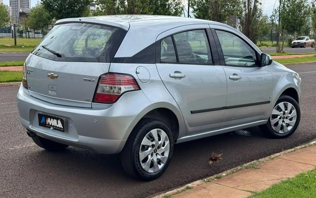 imagem-https://www.socarrao.com.br/sc-vehicle-images-prod/4434738/1792784338528-8601621_0_B_6b38108492.jpeg
