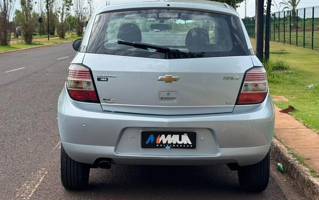 imagem-https://www.socarrao.com.br/sc-vehicle-images-prod/4434738/1792784338530-8601621_12_B_8be851f143.jpeg