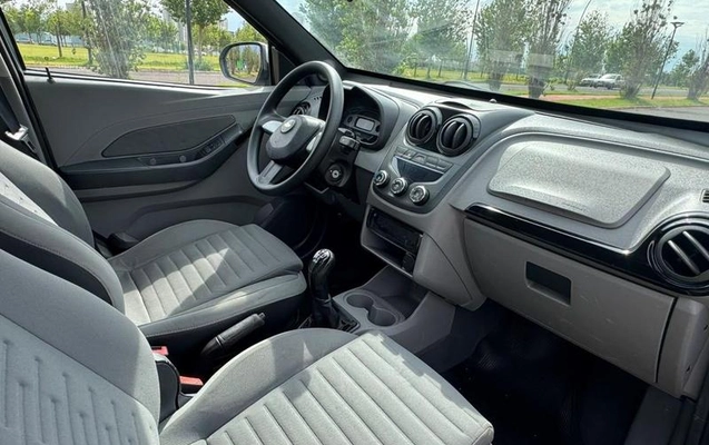 imagem-https://www.socarrao.com.br/sc-vehicle-images-prod/4434738/1792784338540-8601621_8_B_33a5dc0d6c.jpeg