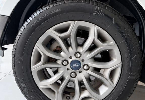 imagem-https://www.socarrao.com.br/sc-vehicle-images-prod/4434752/1792784404183-1238123.jpg