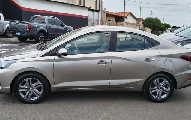 imagem-https://www.socarrao.com.br/sc-vehicle-images-prod/4434782/1792784576969-SU1HXzIwMjYwODI5XzExMjM0OTM1MF9IRFJ-Mi5qcGc.jpg