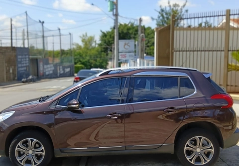 Peugeot 2008 2017 Marrom — foto 1 de 3