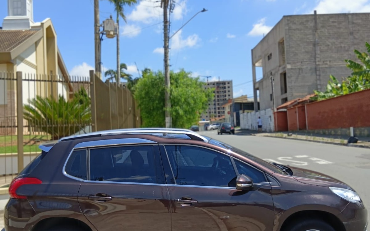 imagem-https://www.socarrao.com.br/sc-vehicle-images-prod/4434785/1792784608436-UGV1Z2VvdCAyMDA4XzExLmpwZWc.jpeg