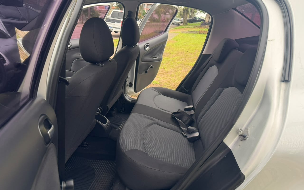 imagem-https://www.socarrao.com.br/sc-vehicle-images-prod/4434835/1792784995051-V2hhdHNBcHAgSW1hZ2UgMjAyNi0xMC0yMiBhdCAyMi41MC40MiAoMykuanBlZw.jpeg