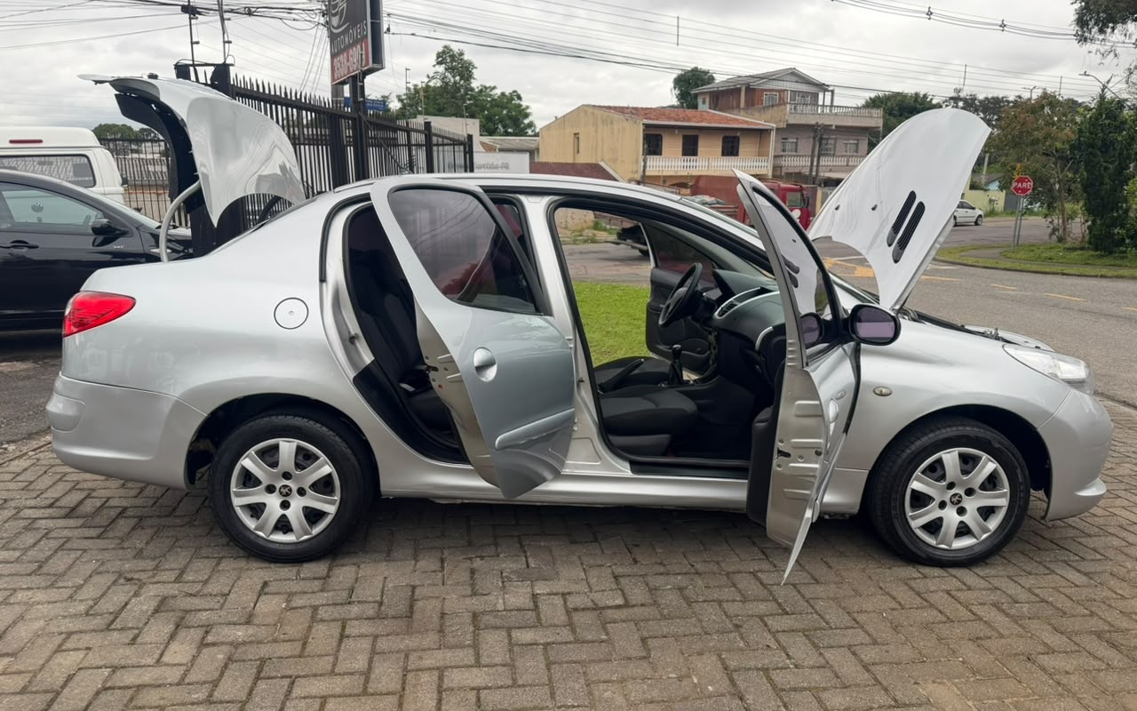 imagem-https://www.socarrao.com.br/sc-vehicle-images-prod/4434835/1792784995260-V2hhdHNBcHAgSW1hZ2UgMjAyNi0xMC0yMiBhdCAyMi41MC40MyAoMikuanBlZw.jpeg